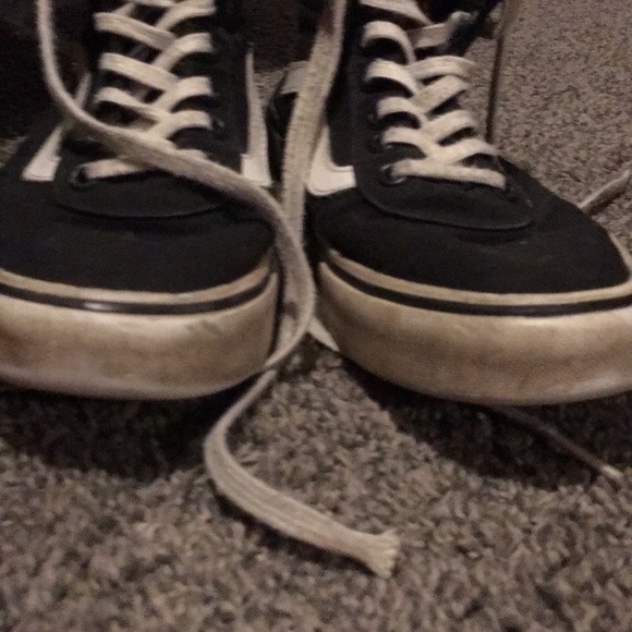 VANS - Picture 2 of 7